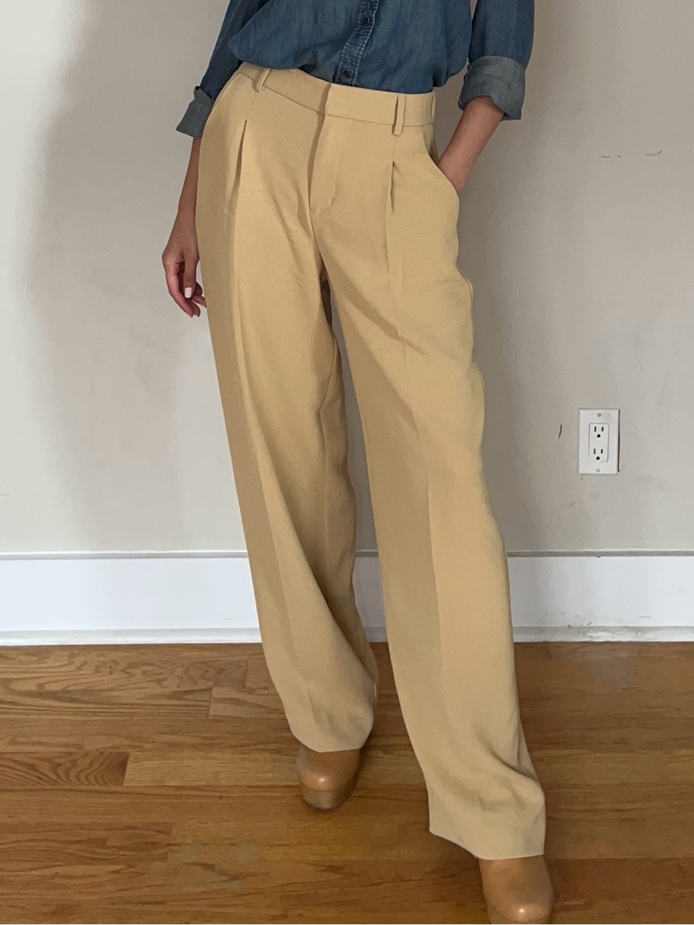A New Day - Women's Signature Crepe Essential Trouser - Camel/Tan (Size 2)